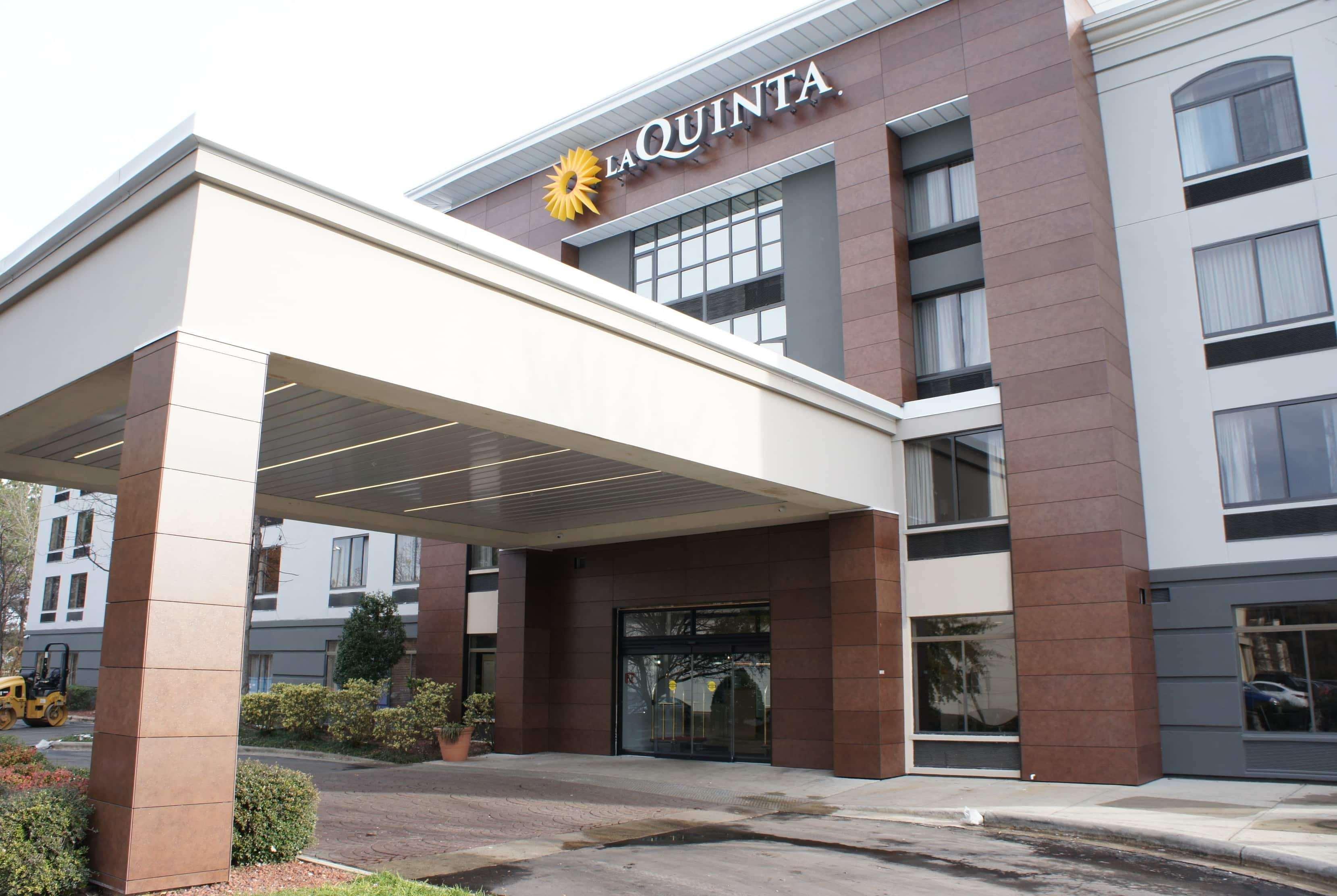 La Quinta By Wyndham Raleigh Downtown North Hotel Exterior photo